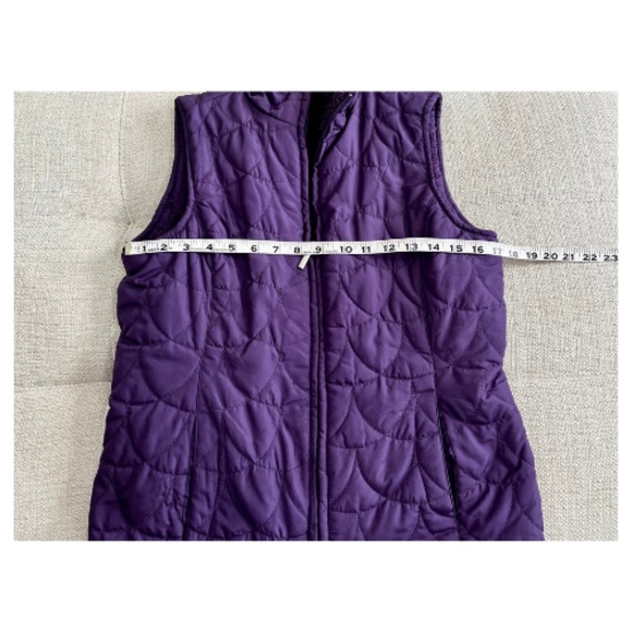 Jane Ashley Purple Quilted Zip Front Vest. Size PM - Picture 4 of 5